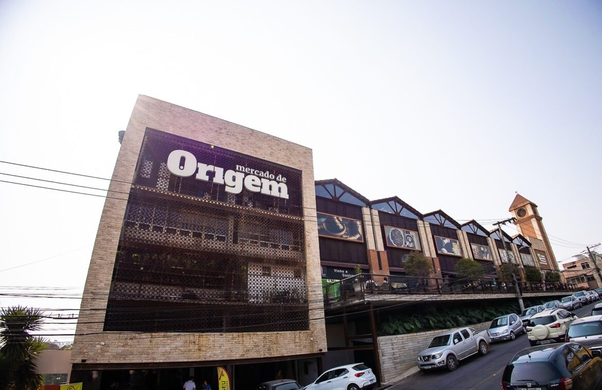 Sábado no Mercado de Origem